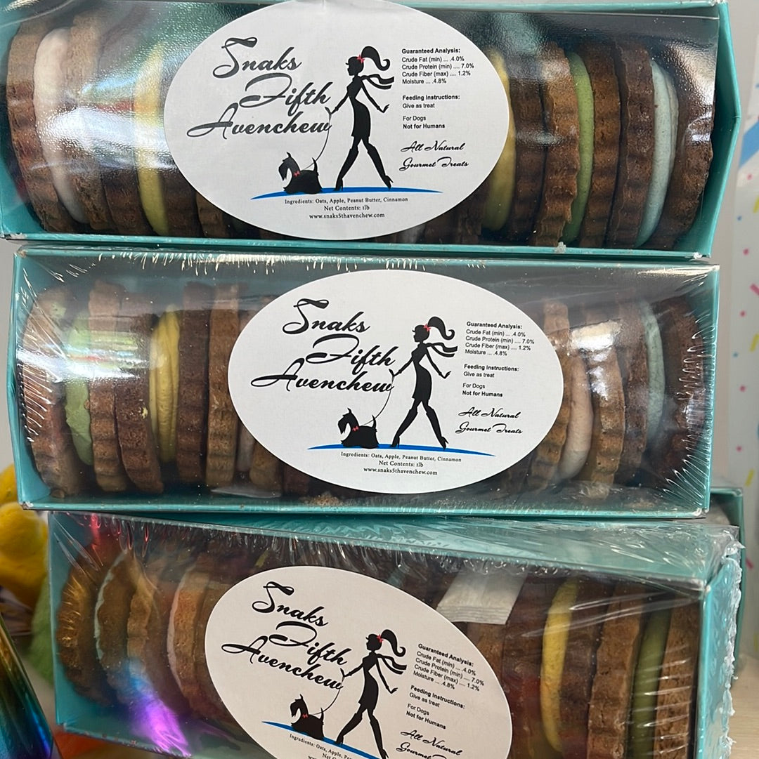 Snaks Fifth Avenchew Macarons For Dogs